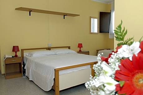 Double Room with Extra Bed and Balcony