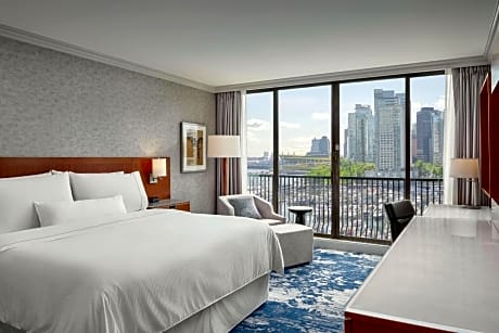 Premium King Room with Marina and City View