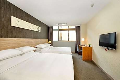 Quadruple Room with Bath