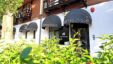 Arizet Boutique Mamaia