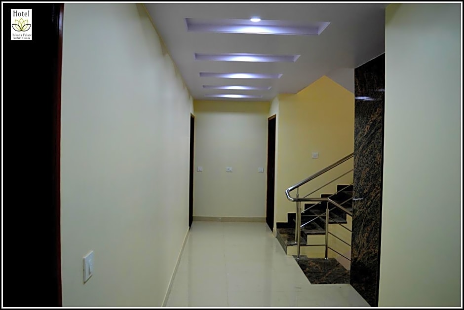 Hotel Thikana Palace