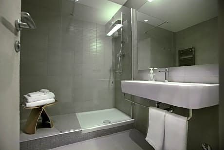 Double or Twin Comfort Internal View
