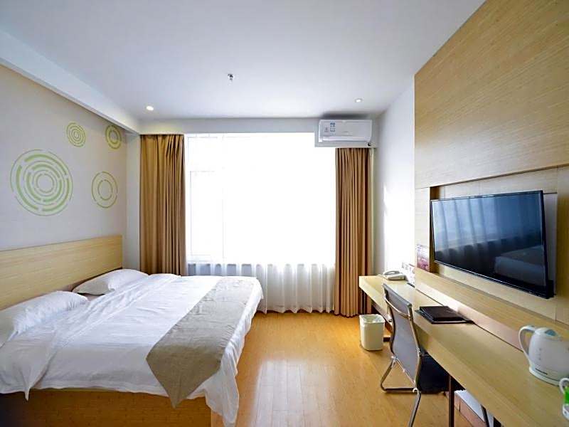 GreenTree Inn Dalian Dalian North Railway Station Express Hotel