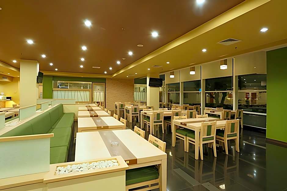 TreePark Hotel Karawang