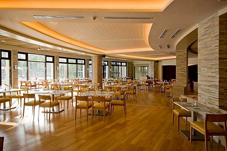 Pico Sands Hotel