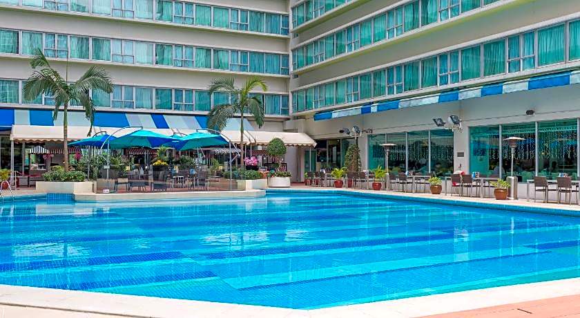 Regal Riverside Hotel