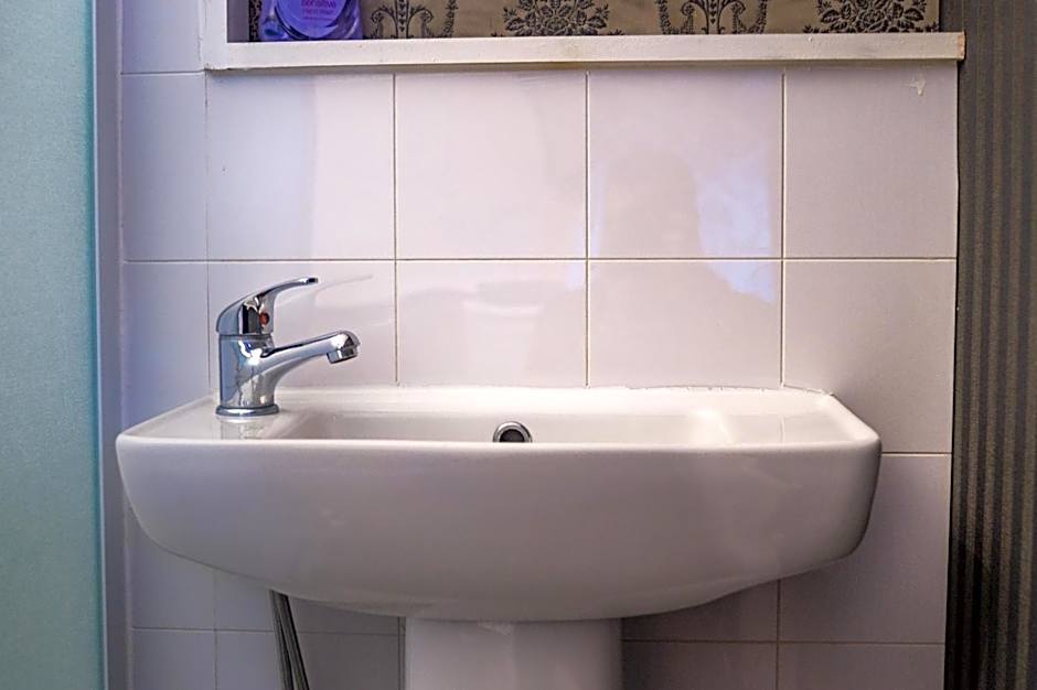 Quayside Hotel & Bar