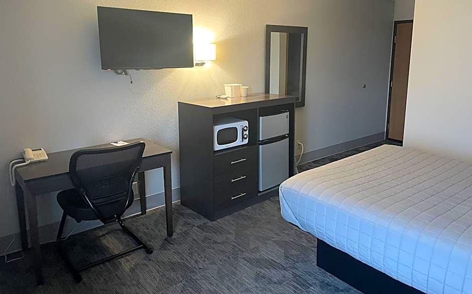 Travelodge by Wyndham Lincoln South