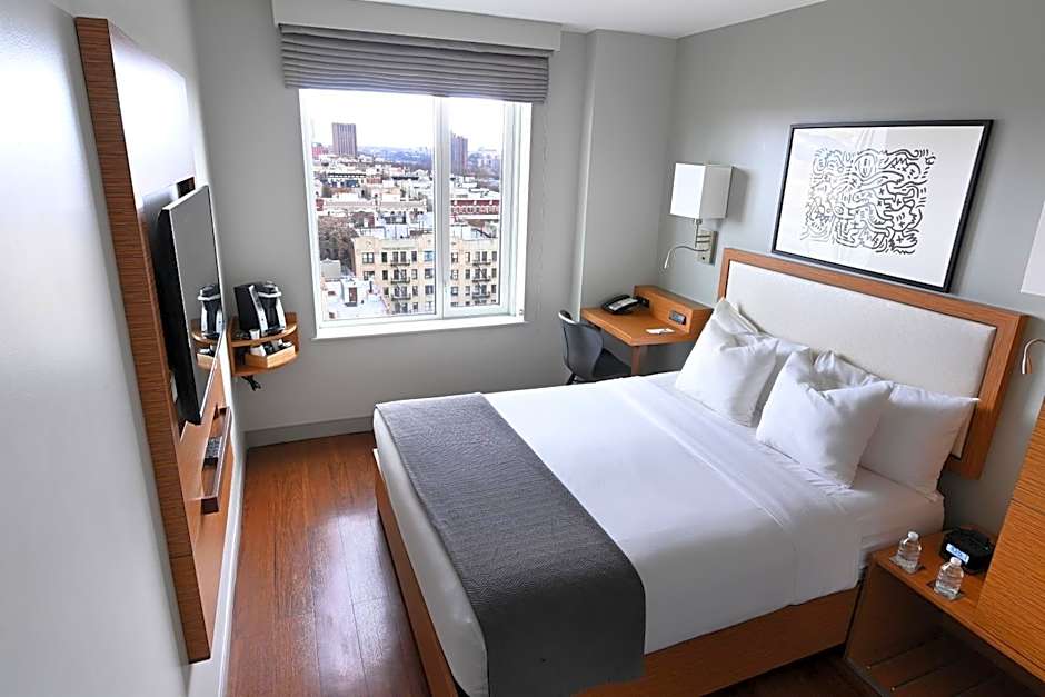Photo 1 of 11 of Standard 1 Queen Bed