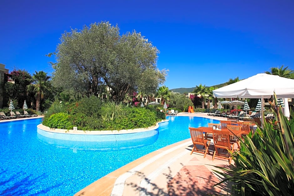 Zeytinada Hotel