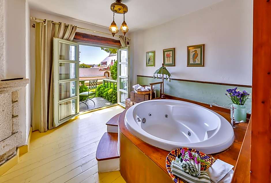 Palas Alacatı - Adult Only