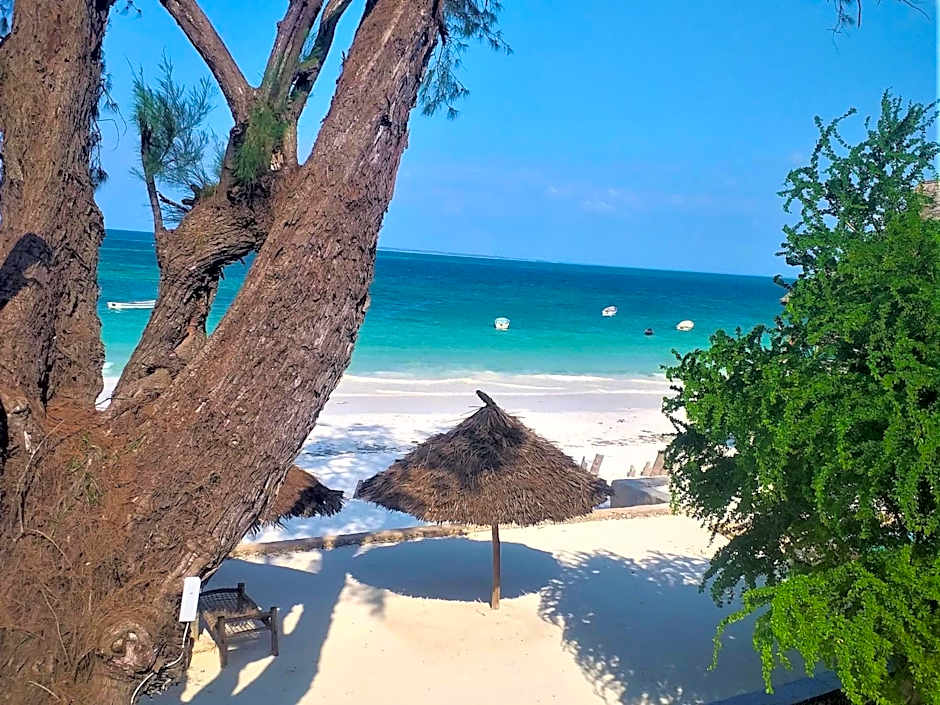 Kaure Sand Beach Lodge