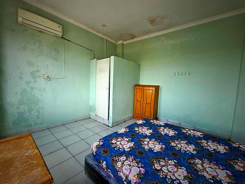 EXPRESS O 91979 Penginapan Tondong Ta