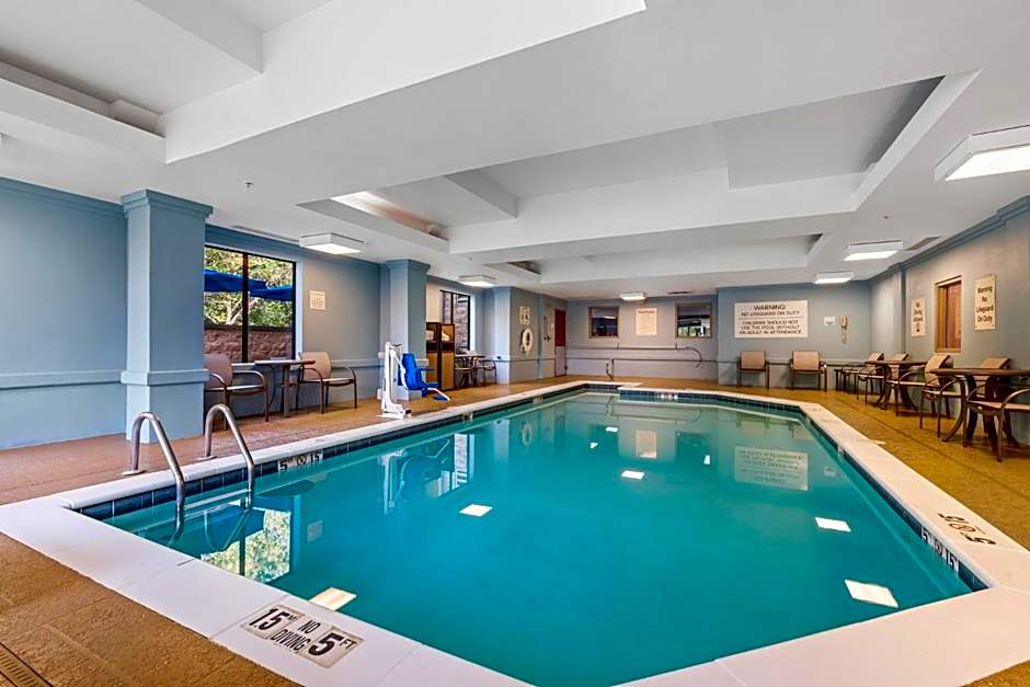 Holiday Inn Express & Suites Maumelle By IHG