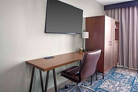 Guest Room - Two Double Beds