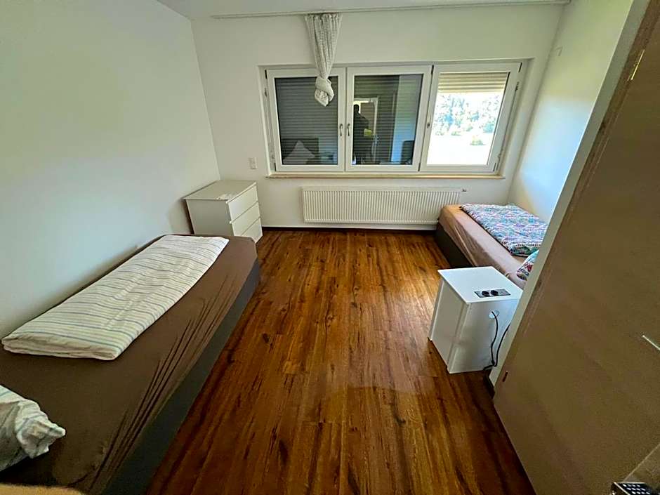 Pensionszimmer mit Gemeinschaftsküche