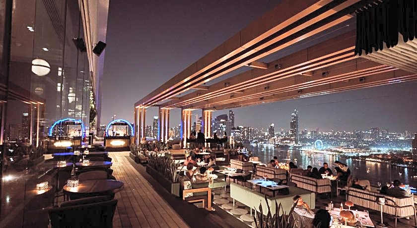 Avani Plus Riverside Bangkok Hotel