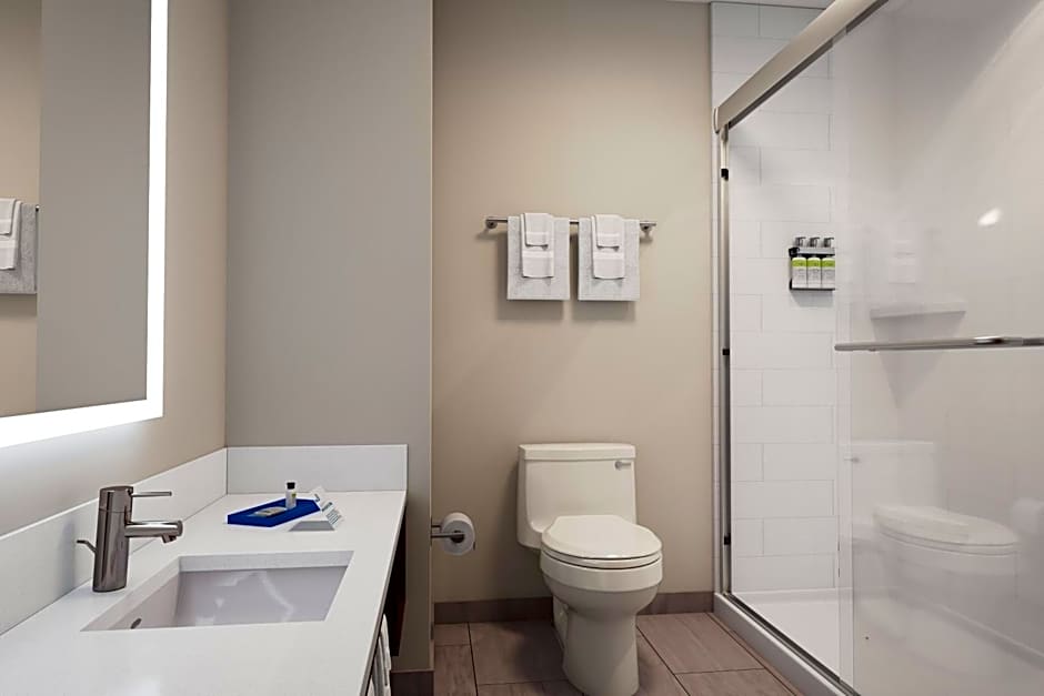 HOLIDAY INN EXPRESS AND SUITES SULPHUR SPRINGS By IHG