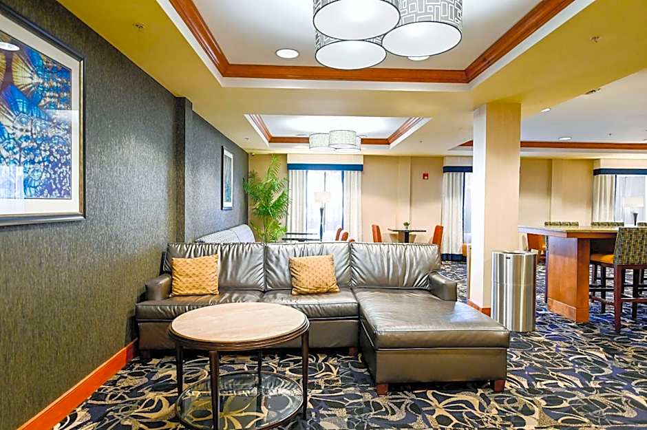 Holiday Inn Express & Suites Richmond North Ashland By IHG