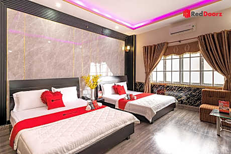 RedDoorz Tahami Hotel near Kha Van Can