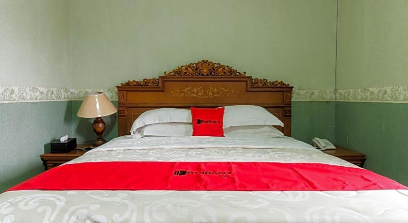 RedDoorz Syariah @ Cipanas