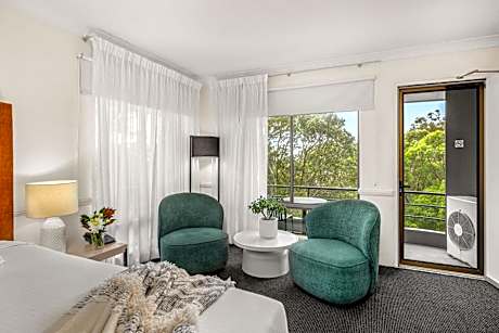 Hunter Suite