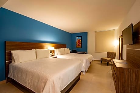 Standard Queen Room with Two Queen Beds - Smoking