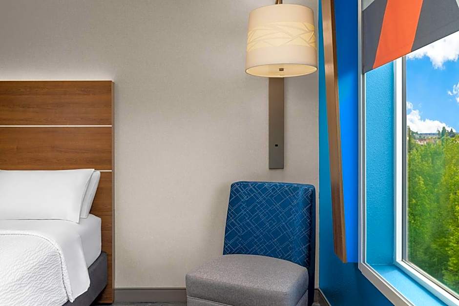 Holiday Inn Express & Suites Salem North-Keizer By IHG