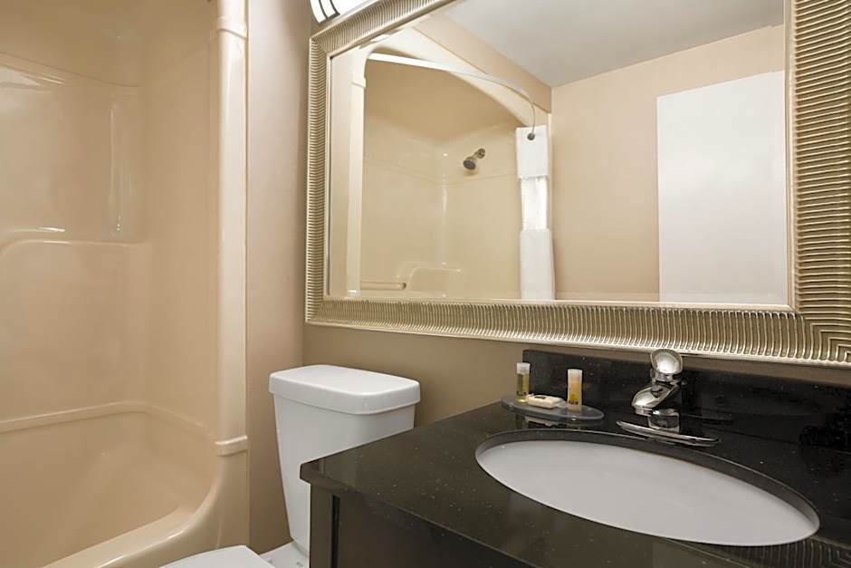 Days Inn by Wyndham Stouffville