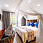 Azambezi River Lodge