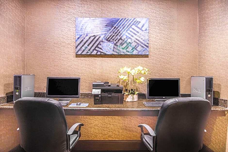 Baymont by Wyndham Dallas/ Love Field