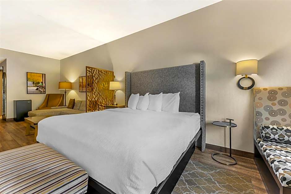 Best Western Plus Franciscan Square Inn and Suites Steubenville