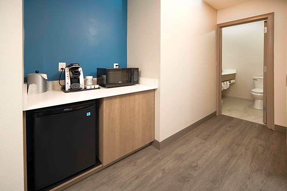 Holiday Inn Express & Suites Indianapolis - East by IHG