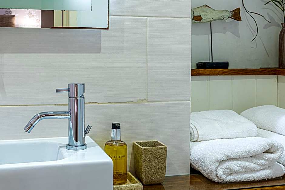 Lorne House Bed & Breakfast