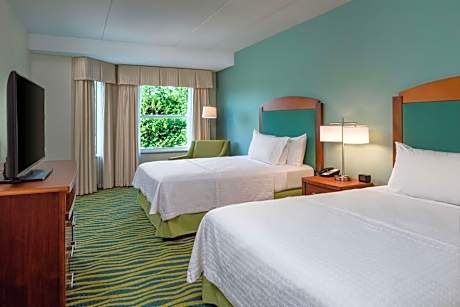 One-Bedroom Queen Suite with Two Queen Beds - Non-Smoking