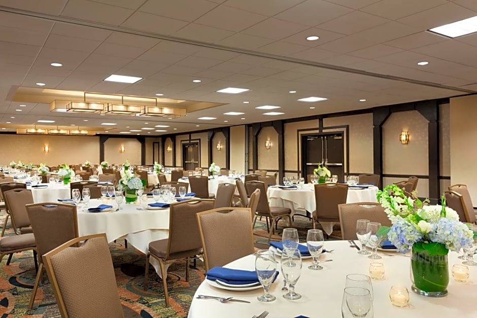 Embassy Suites by Hilton Oklahoma City Will Rogers Airport