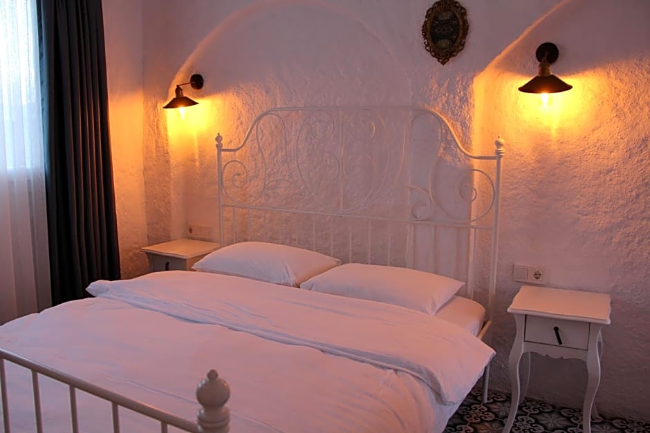 BADEMİÇİ OTEL