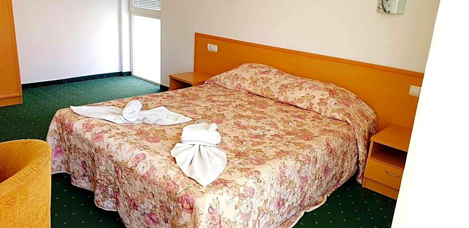 Sunny Day Club Hotel