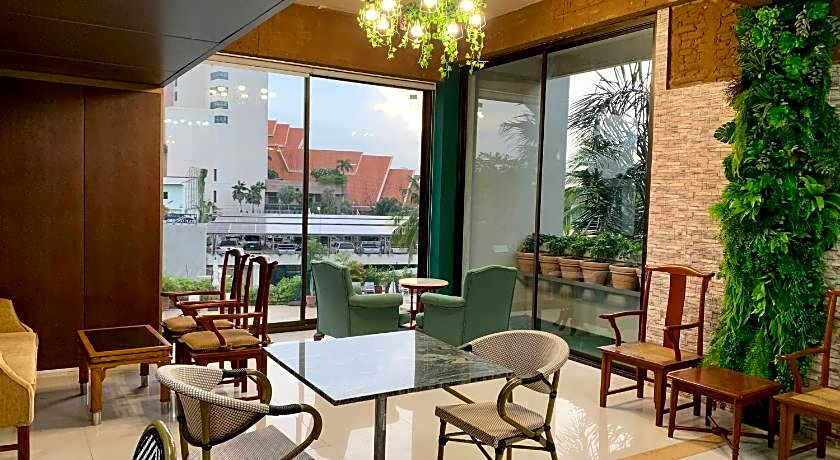 Kosa Hotel & Wellness Center