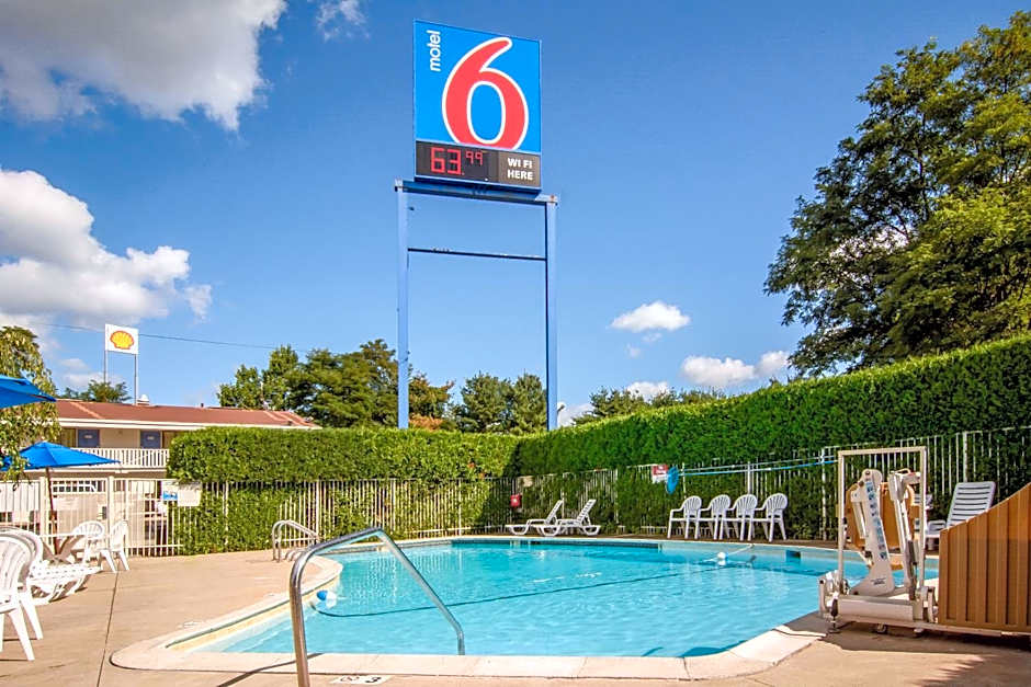 Motel 6-Leominster, MA