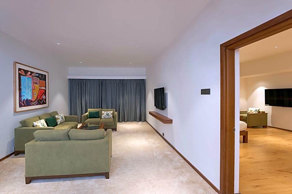 The Avenue Regent
