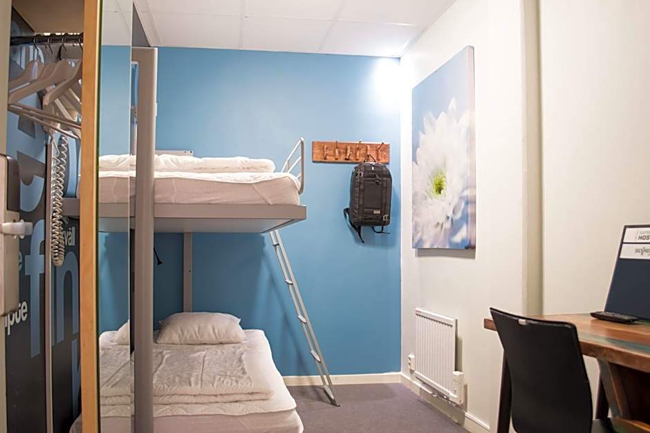 Slottsskogens Hostel