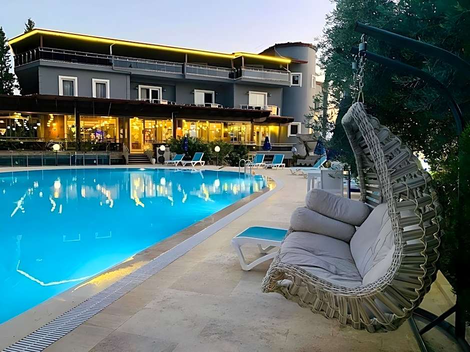 Pamukkale Whiteheaven Suite Hotel