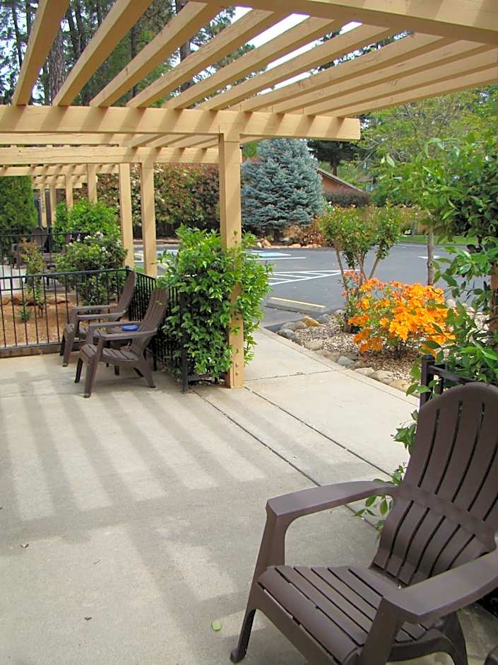 Ponderosa Gardens Motel