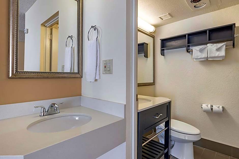 Best Western Plus Thousand Oaks Inn