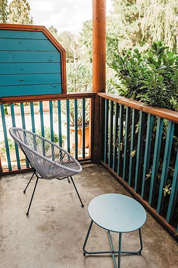 Fészek -Étel és Hotel-