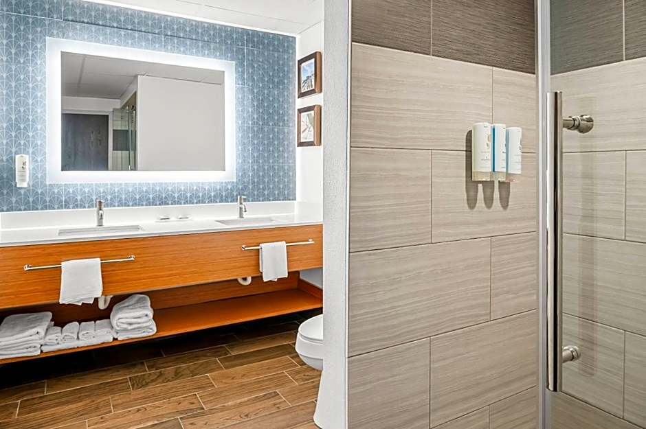Country Inn & Suites By Radisson, Muskegon, MI