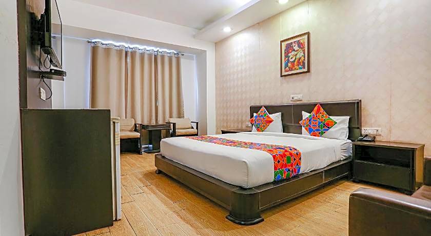 FabHotel Premium Nest