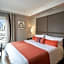 Carles Hotel