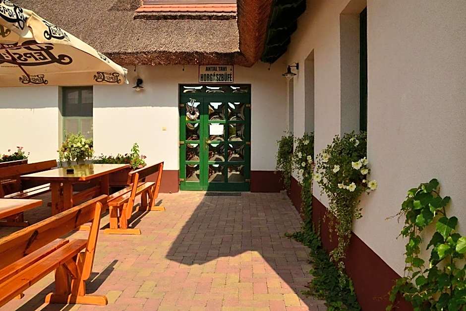 Antal-tavi Fogadó és Horgászparadicsom